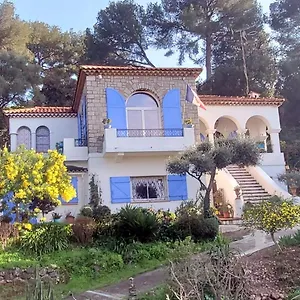 magnifique-gite-au-cap-dantibes-a-300m-des-plages.fr-provencehotel.com/